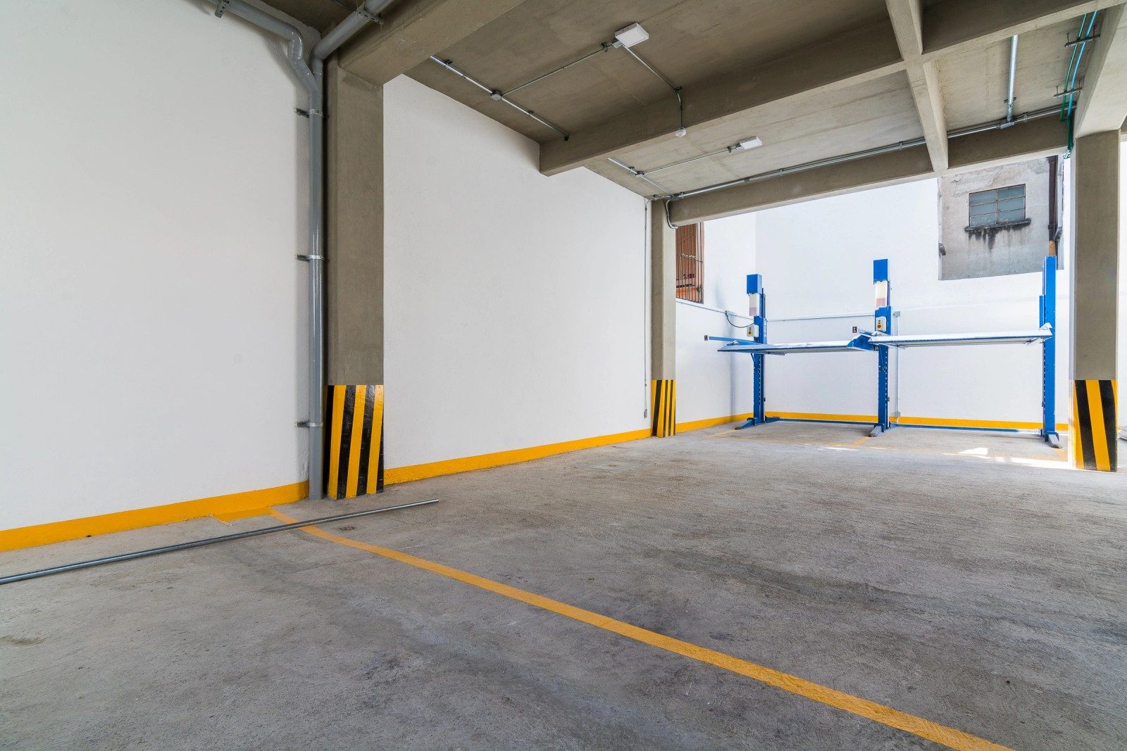 Estacionamiento de Mar Tirreno